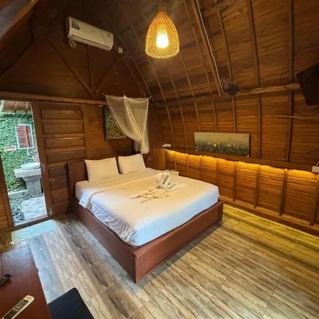 Rumah Kayu Leke - Leke Guesthouse